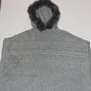 Cozy Hooded gray sweater shawl Women size Small, faux fur trim, perfect 4 XMAS
